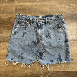 BDG Graphic Patterned Jean Skirt Size M